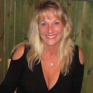 Meet your Posher, Deborah